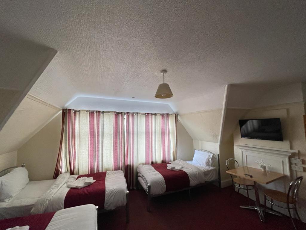 St Nicholas Hotel londyńska dzielnica londyńska dzielnica Harrow Zewnętrze zdjęcie