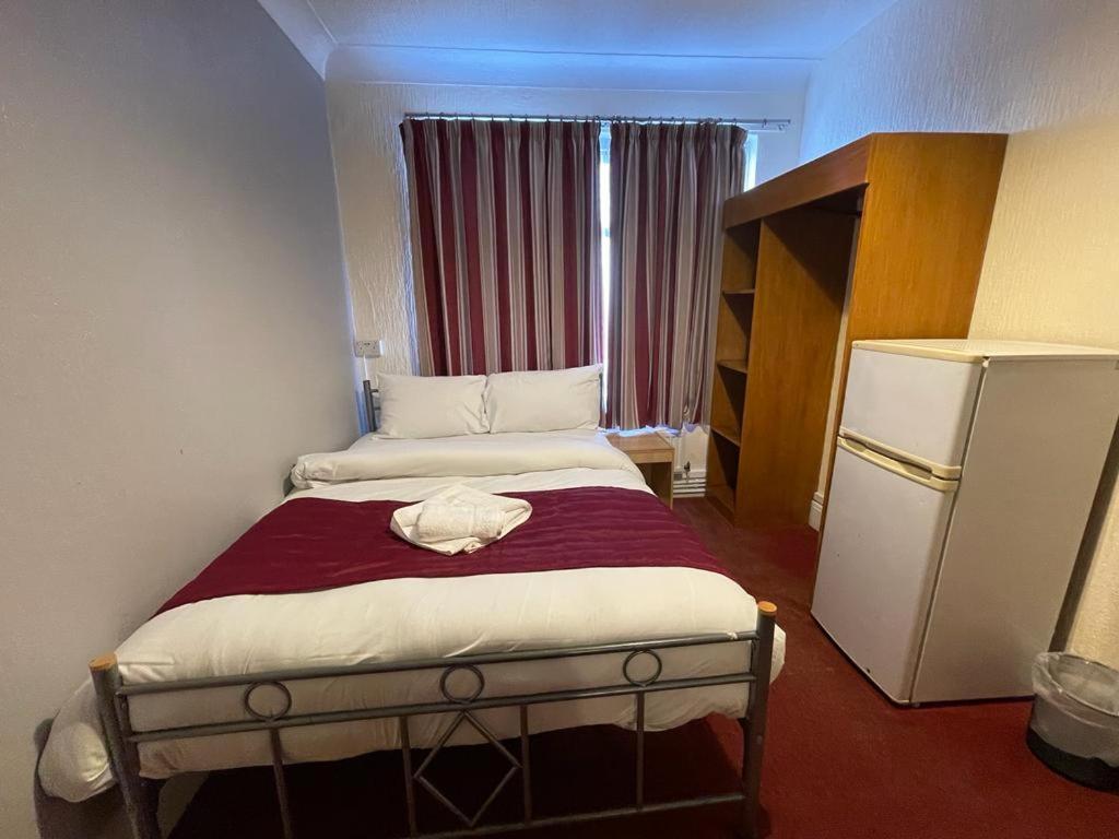 St Nicholas Hotel londyńska dzielnica londyńska dzielnica Harrow Zewnętrze zdjęcie