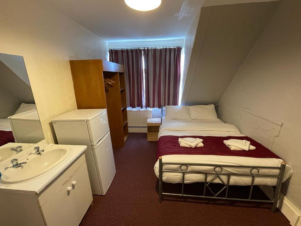 St Nicholas Hotel londyńska dzielnica londyńska dzielnica Harrow Zewnętrze zdjęcie