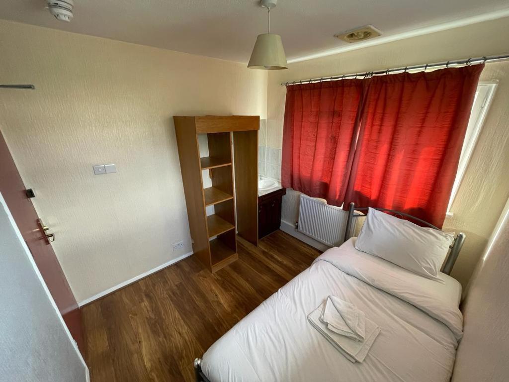 St Nicholas Hotel londyńska dzielnica londyńska dzielnica Harrow Zewnętrze zdjęcie